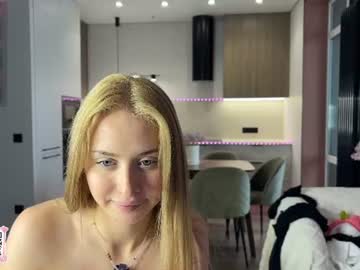 Lumeya live cam profile photo