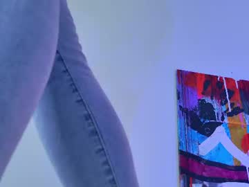 Luna Helga live cam preview — HD — skinny — age 19