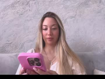 Lunaalive live cam preview — HD — blonde — age 19