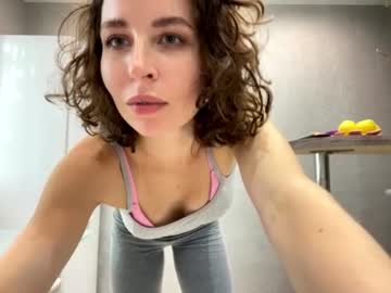Lyndabaik live cam preview — HD — new — age 18