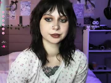 Marynixoxo live cam preview — HD — deepthroat — age 22