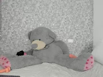 Mia Petithe live cam profile photo