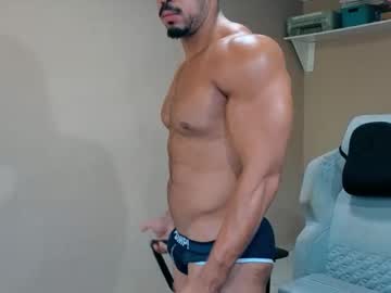 Mikehotk live cam preview — muscle — age 31