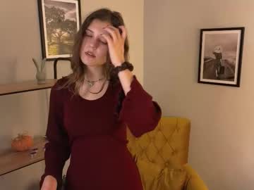 Milli Danver live cam profile photo