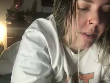 Mis0h0rnybabii live cam preview — kinky — age 26
