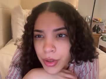Mixedmamas live cam preview — twogirls — age 18