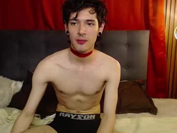 Moonandzuko live cam preview — HD — goth — age 19