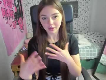 Nicolefrommalibu live cam preview — HD — smoking — age 0