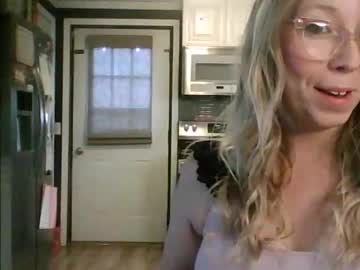 Nikkib653466 live cam preview — blonde — age 35