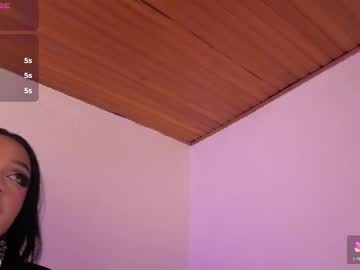 Nova Swan live cam preview — HD — ebony — age 24