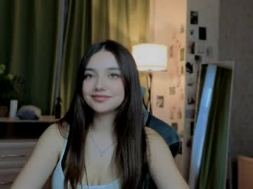 Nutshellz live cam preview — HD — new — age 19