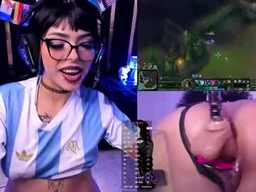 Nyveth live cam preview — HD — squirt — age 19