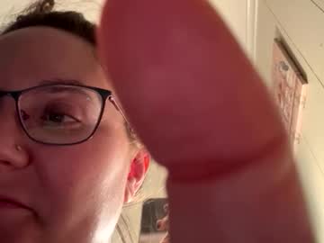 Peachesbestfriend live cam preview — new — age 0