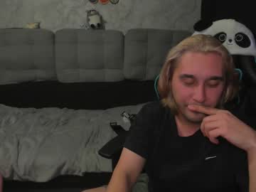 Pohyi  live cam preview — HD — feet — age 22