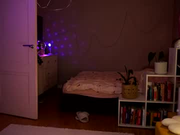 Purple Baby live cam preview — HD — skinny — age 25