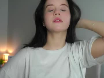 Roxyvolmer live cam profile photo