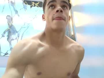 Samuel Wyatt live cam preview — HD — latino — age 20