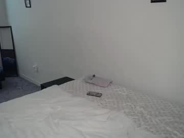 Shyy Petitebaby live cam preview — fit — age 21