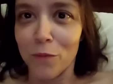 Sigbver live cam preview — nerdy — age 44