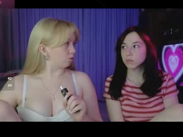 Small Blondee live cam preview — HD — blonde — age 20