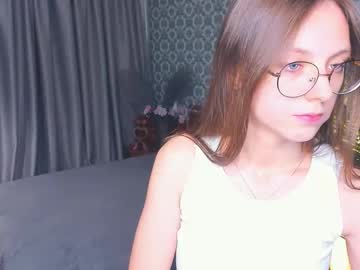 Staceyleuthe live cam preview — HD — shy — age 18