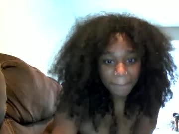 Sunnieps live cam preview — ebony — age 18