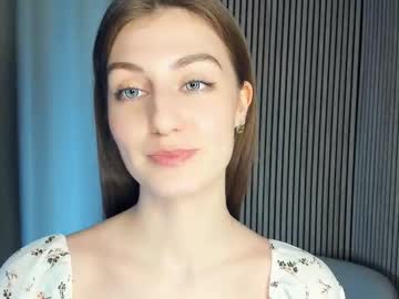 Tella Reid live cam preview — HD — 18 — age 18