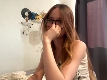 Tessiekrenek live cam preview — HD — new — age 19