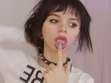 Twiggysmith live cam preview — HD — skinny — age 18
