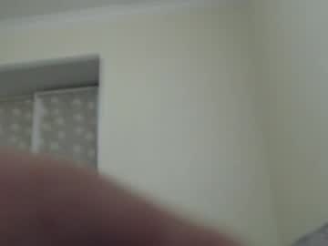 Uroxygen live cam preview — HD — shy — age 19