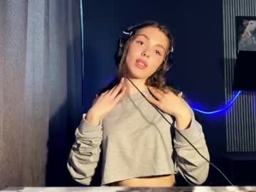 Veluxe live cam profile photo