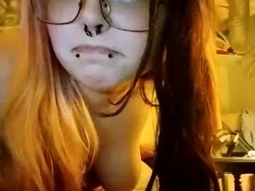 Velvetintheshadows live cam preview — HD — 18 — age 18
