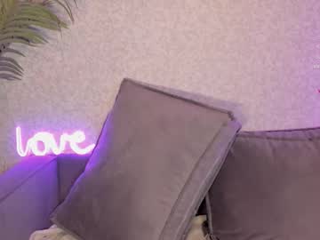 Violet    H live cam preview — HD — tease — age 25