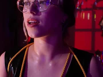 Witch Fiona live cam preview — HD — mistress — age 24