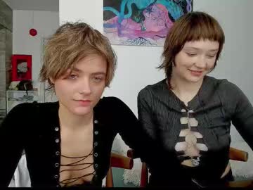 Witches Curves live cam preview — HD — petite — age 0