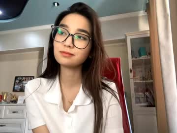 Yunsylney live cam profile photo
